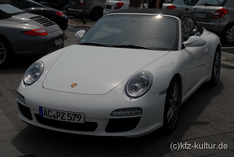 Porsche Zentrum Aachen 9018.JPG